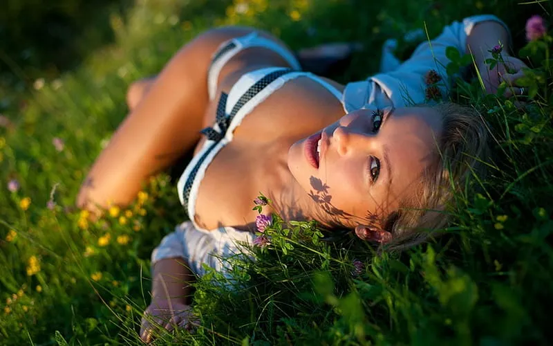 A Guide on How to Book An Escort